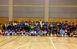 千葉県館山市でサッカースクールを開催しました　１５０名の小学生が参加